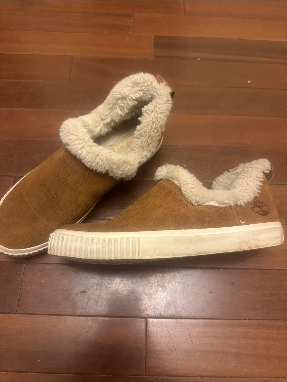 Timberland Brown Suede Moccasin Slippers with Cream Fur Lining - Picture 2 of 8